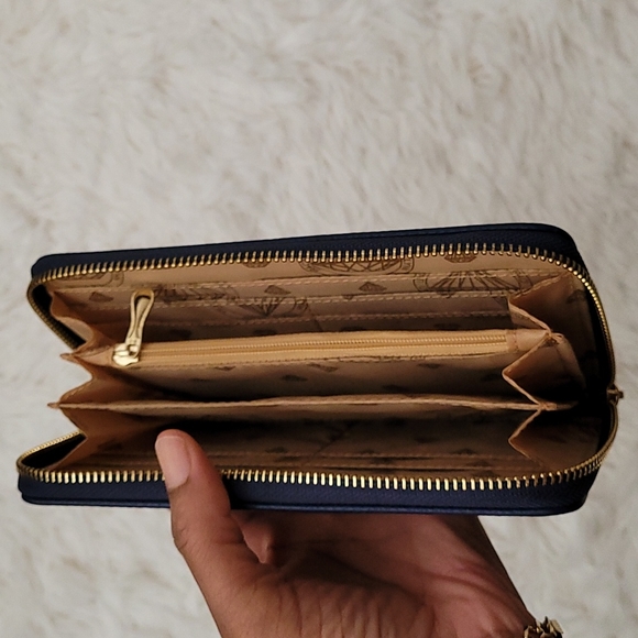 Wallet - Picture 4 of 4